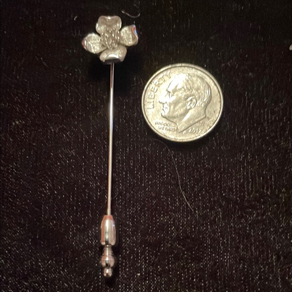 Elegant Silver Floral Brooch Pin
